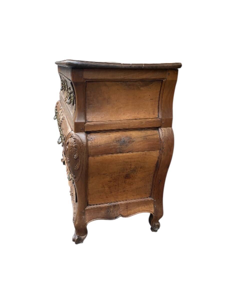 18th century bombé commode