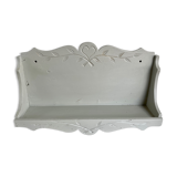 Scalloped wooden shelf
