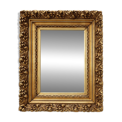 Miroir en bois doré de style baroque avec des sculptures d'acanthe, France vers 1880