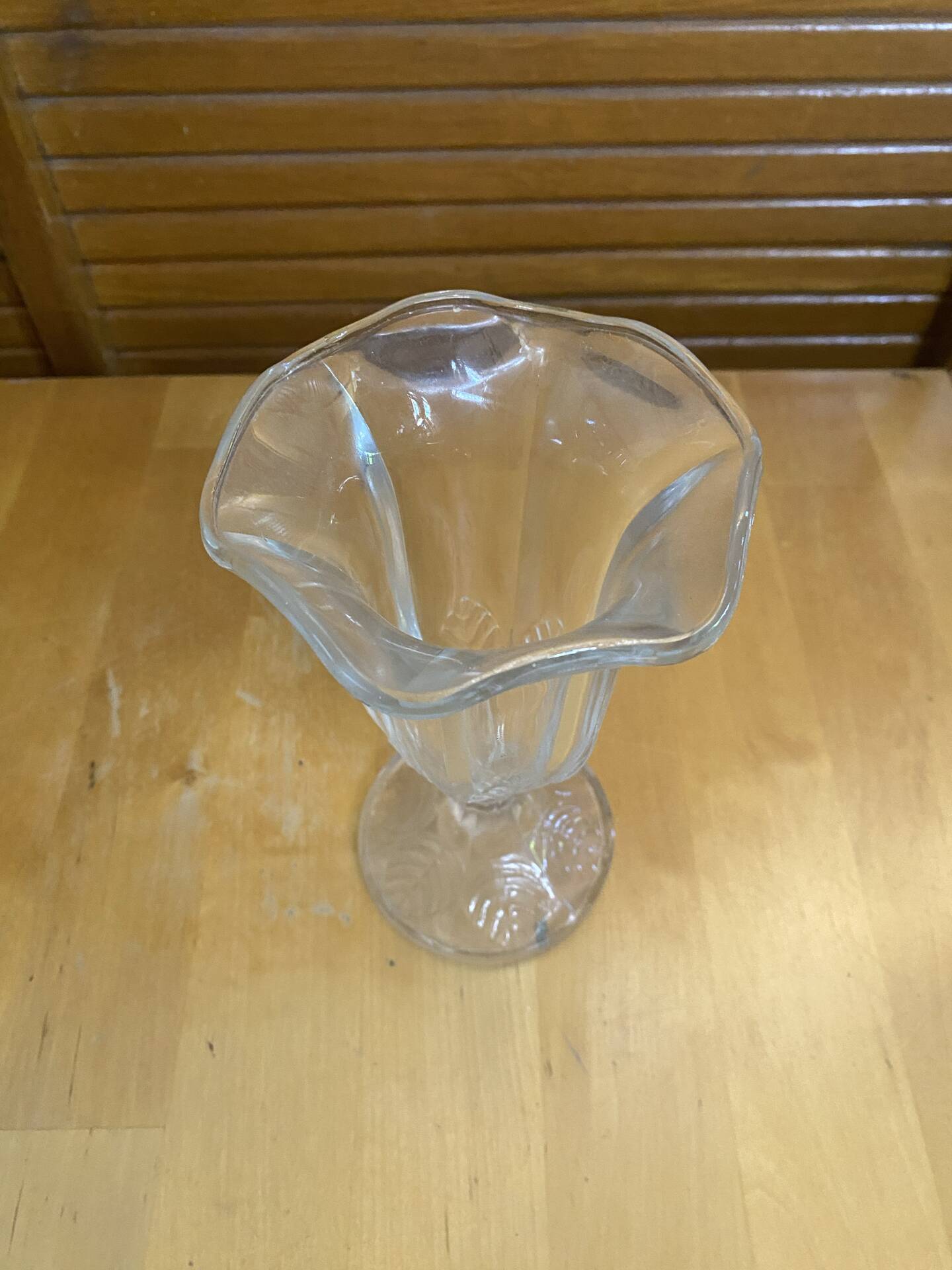 Set of 6 Ice Cream Bowls FIDENZA Moulded Glass Petal Shape Italy #E126