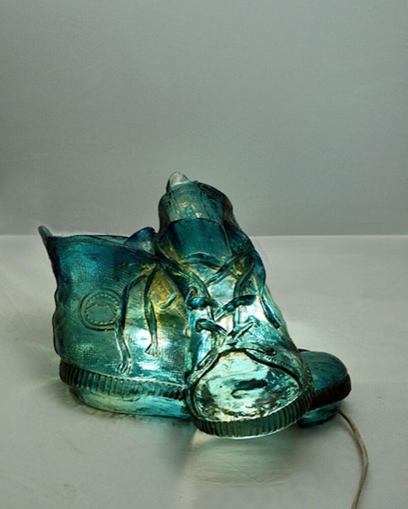 Rare resin table lamp produced by L'isola che non c'è in the 1970s