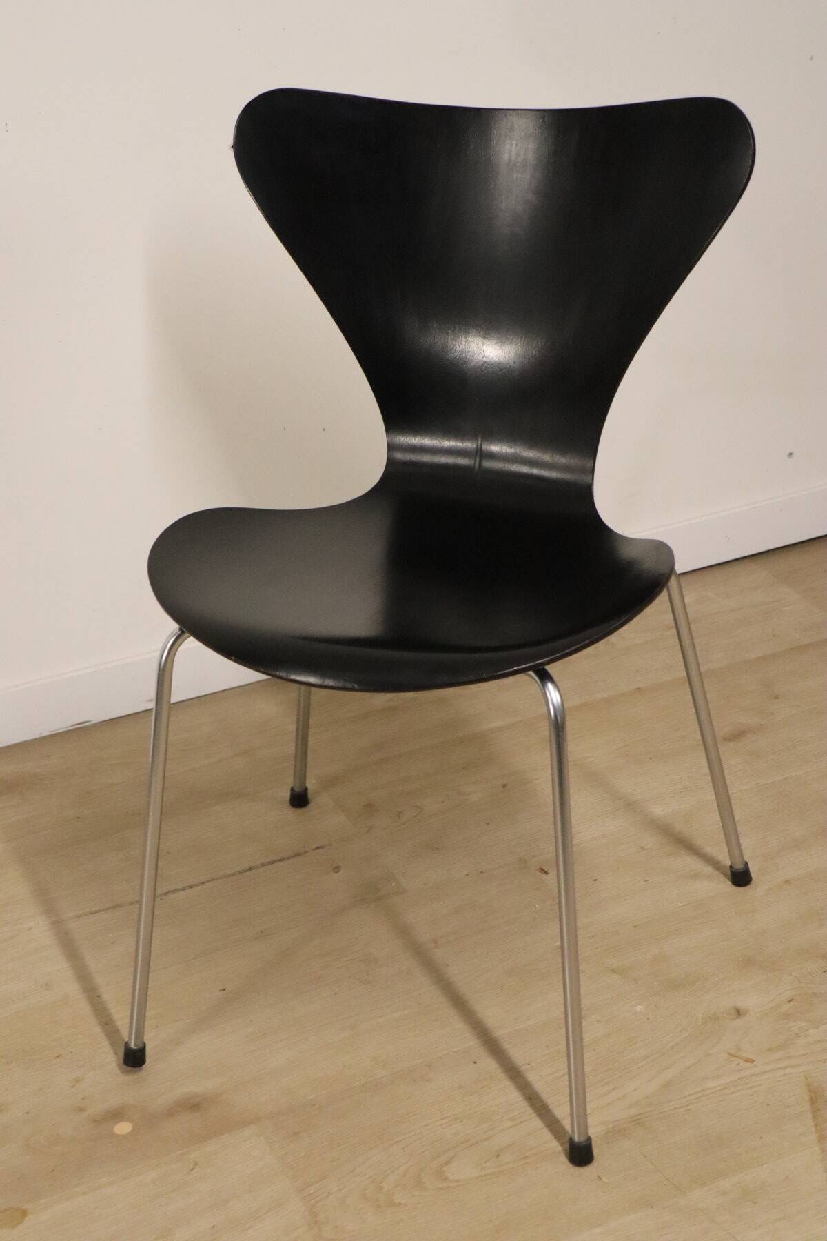 Series 7 Chairs Arne Jacobsen edition Fritz Hansen, 1955