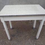 The 1950s vintage kitchen table