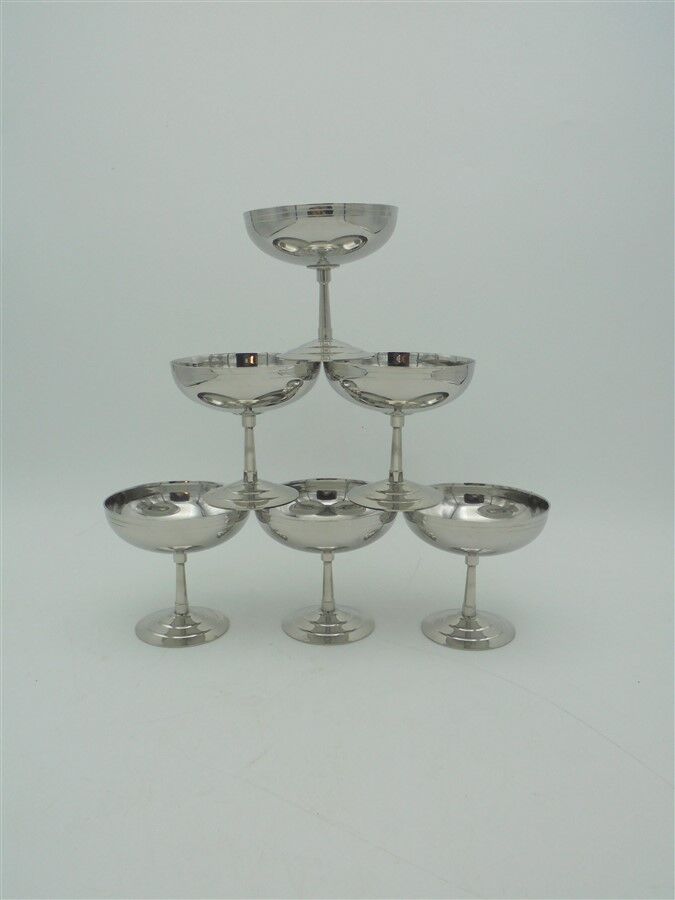 Série de 6 coupes en inox