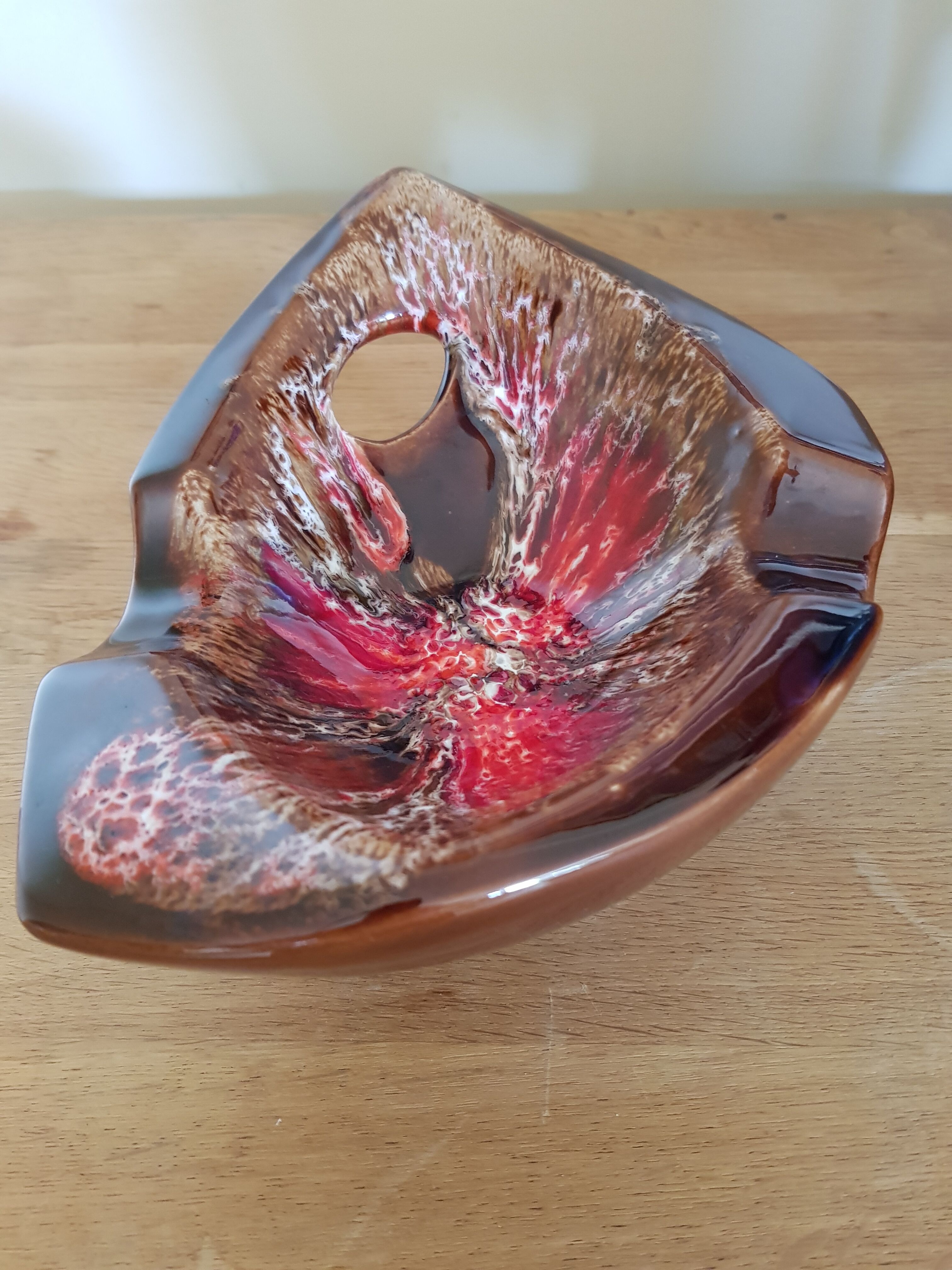 Decorative ceramic ashtray with empty pocket from Vallauris Vintage