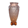 Vase en verre moulé rose style art deco
