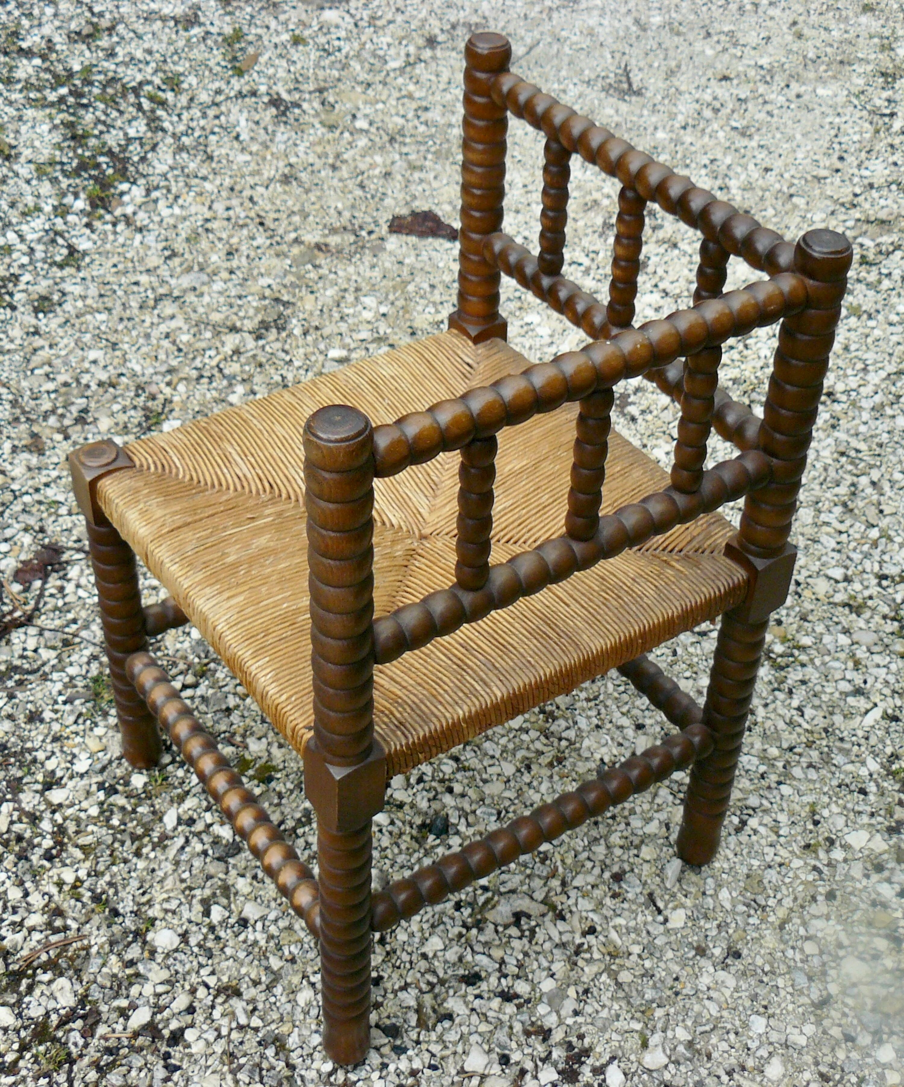 Fauteuil d'angle paillé bois tourné