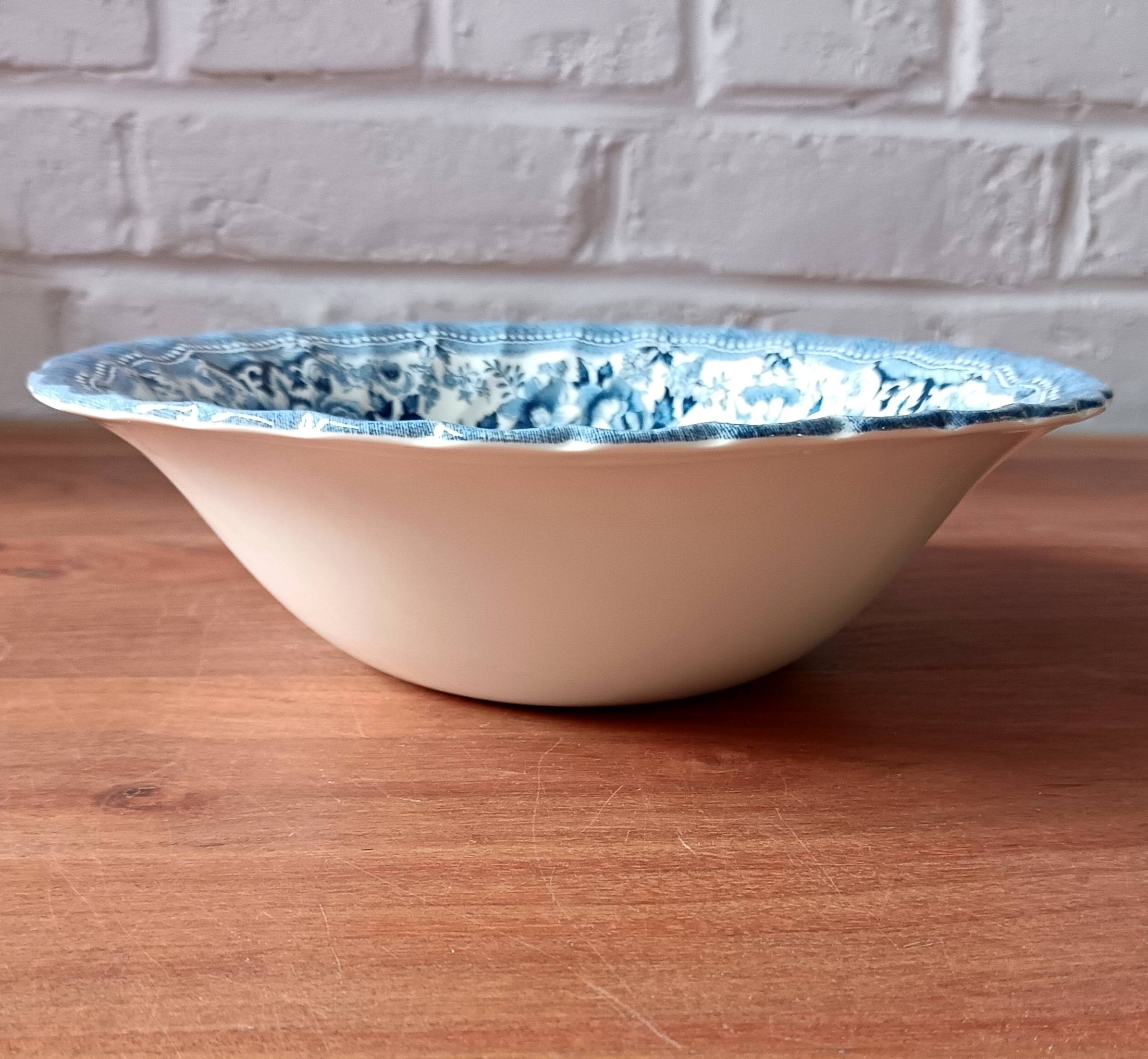 Set of 2 vintage ceramic dishes, churchill england