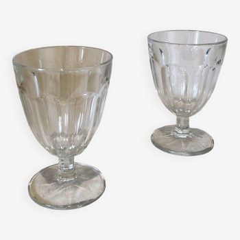 Set of 2 faceted stemmed glasses