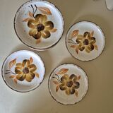 Set of 70's flower decorated plates
