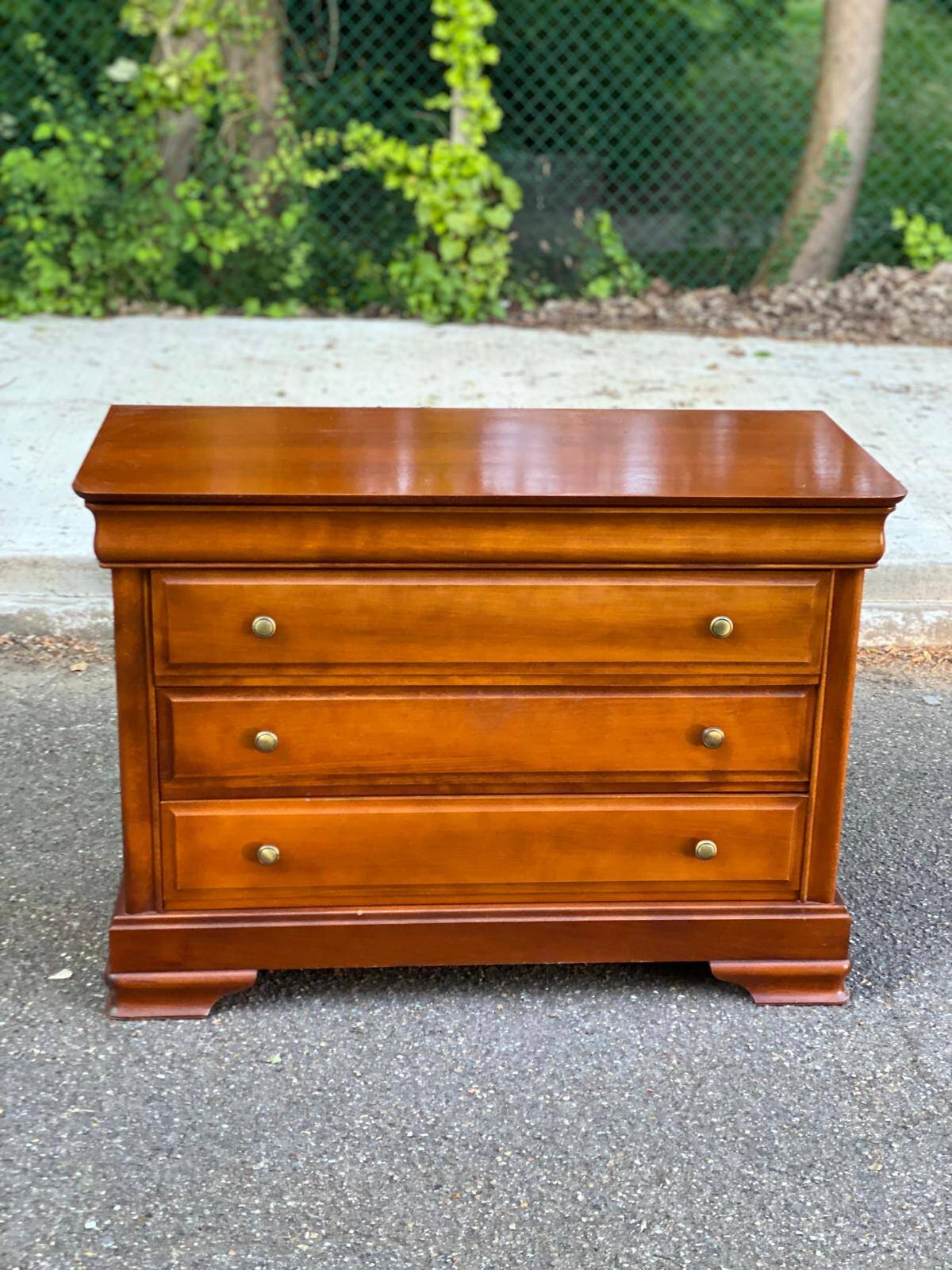 Louis Philippe wooden chest of drawers with 3 drawers