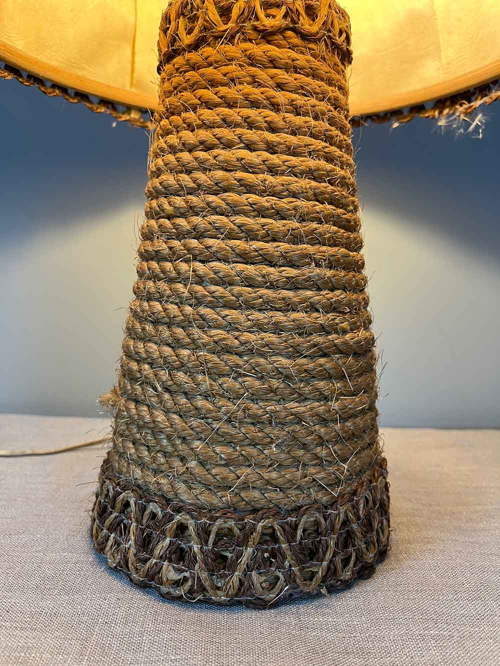 Vintage rope lamp
