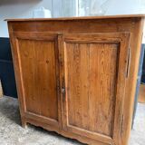 2-door buffet