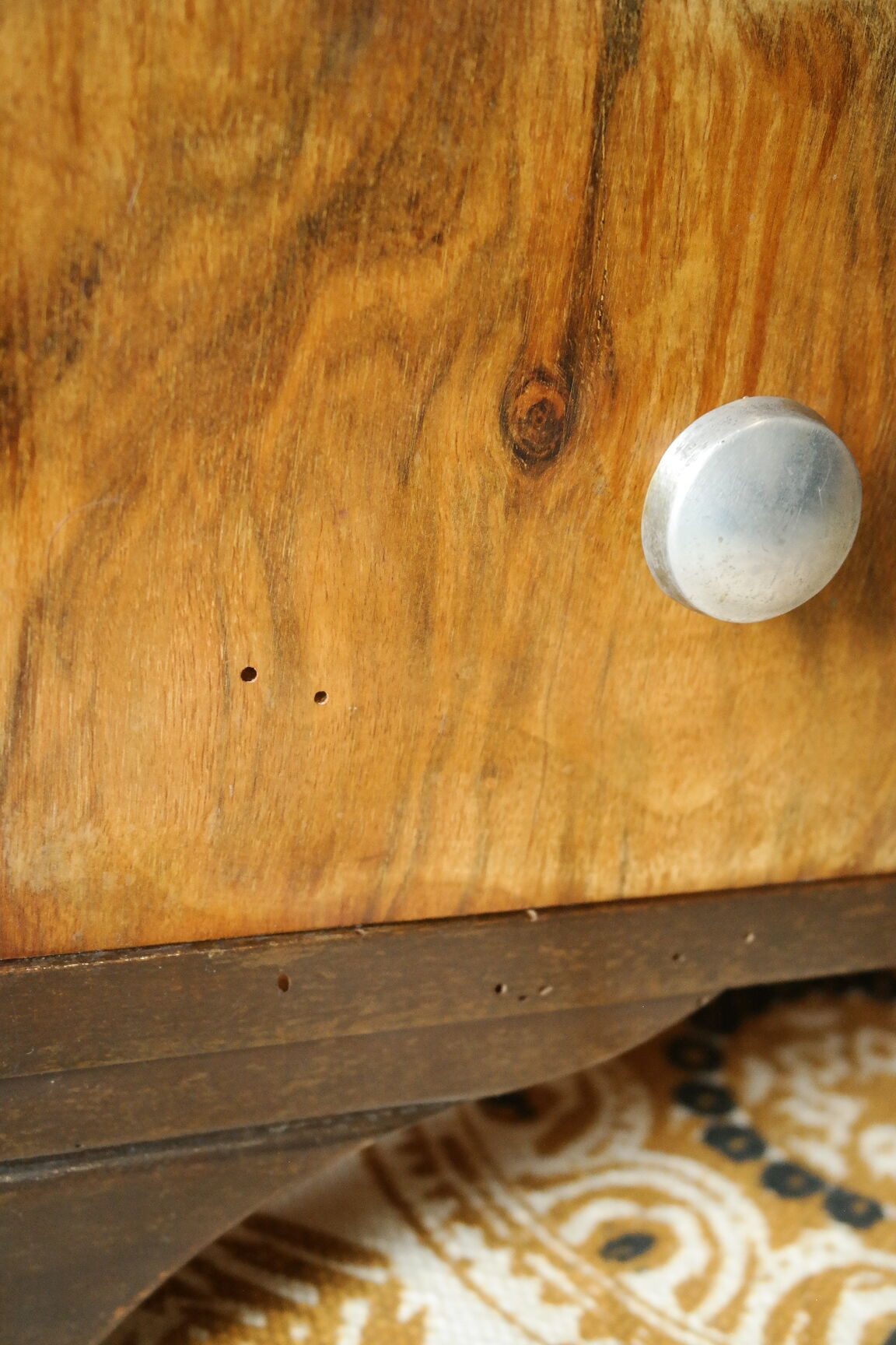 Commode art déco en noyer