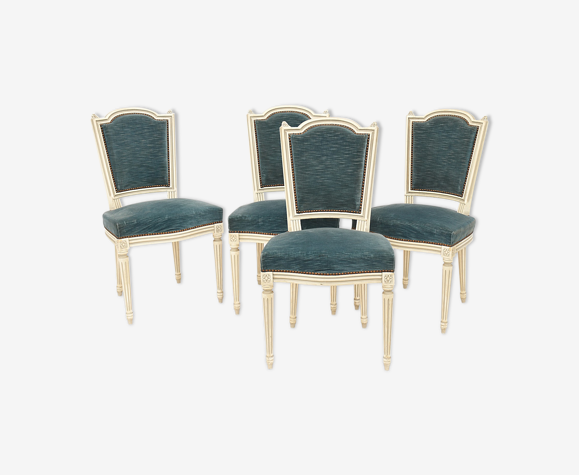 Série de 4 chaises de style Louis XVI