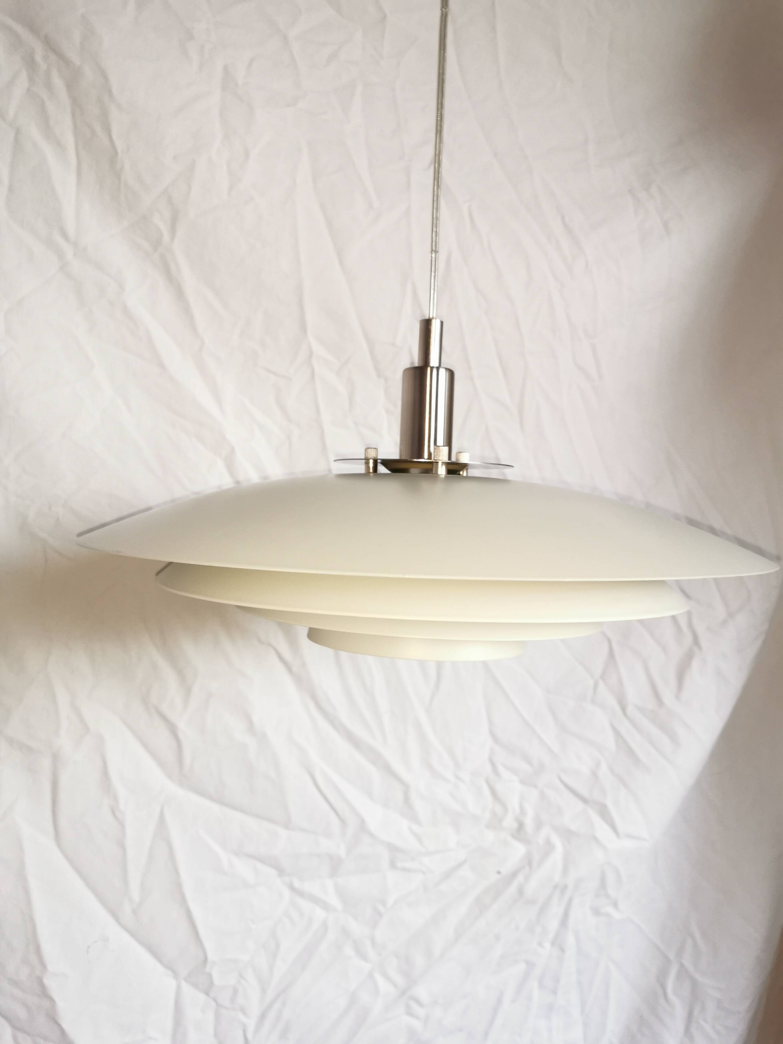 White pendant light, Scandinavian, space age, Poulsen style, 1990.