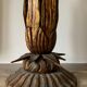Golden-footed lamp in the shape of a mais