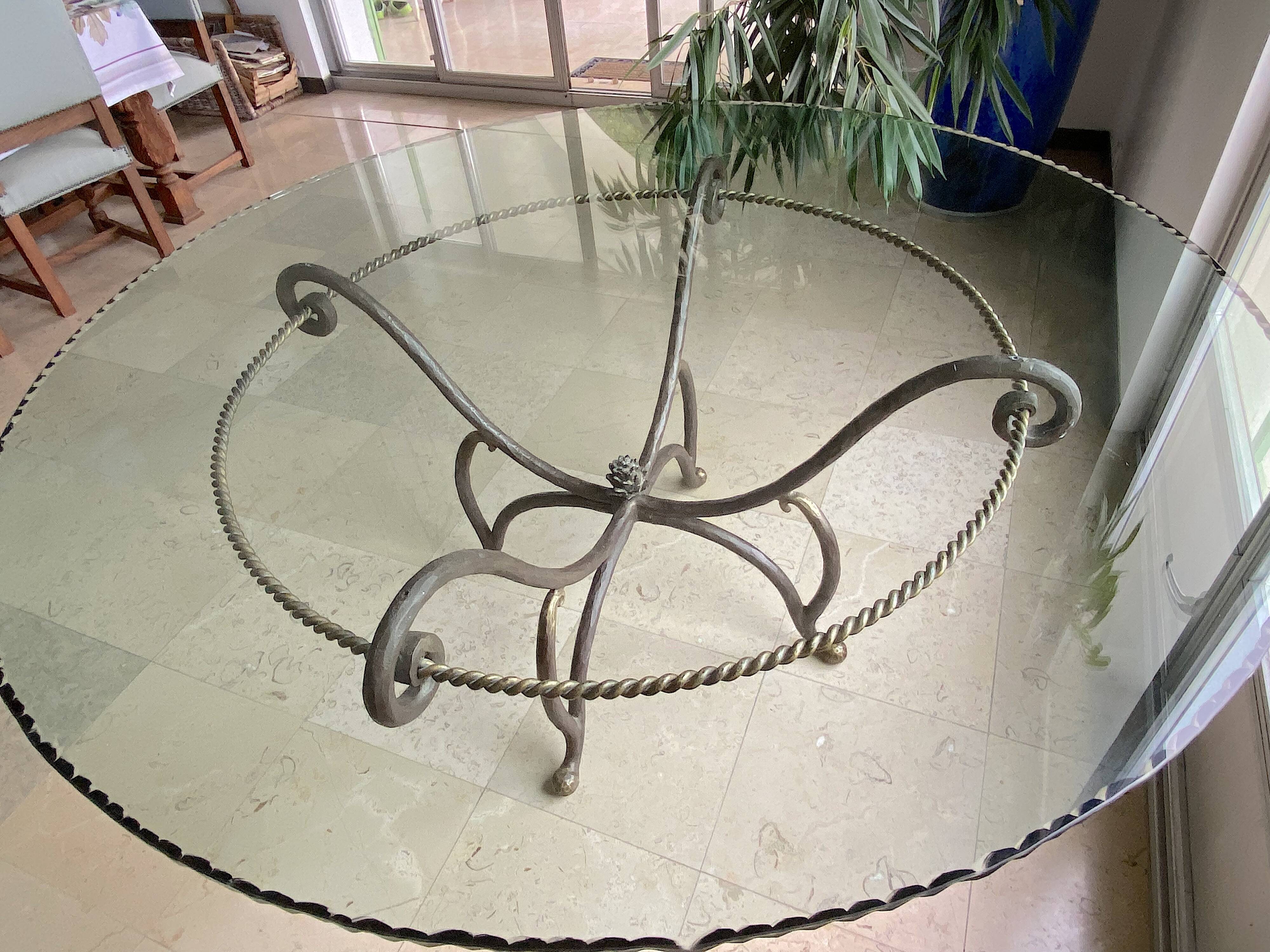 Large round table in glass and wrought iron – Ø 170 cm – €1,490
