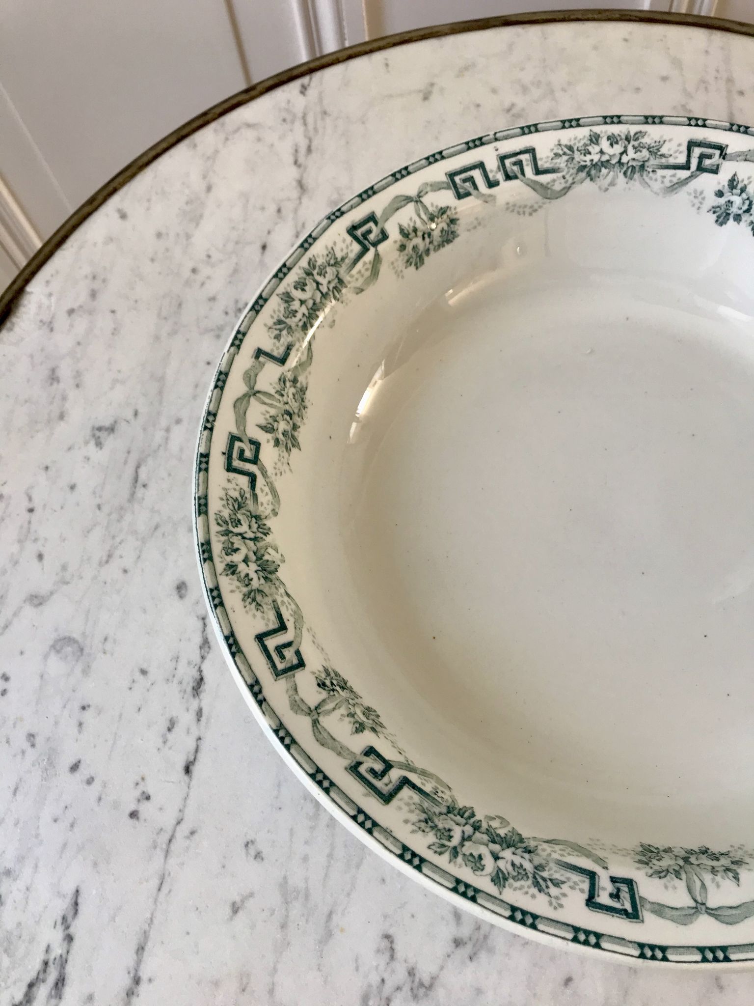 Hollow round dish / salad bowl Terre de Fer Moulin des Loups "Athens" late nineteenth century