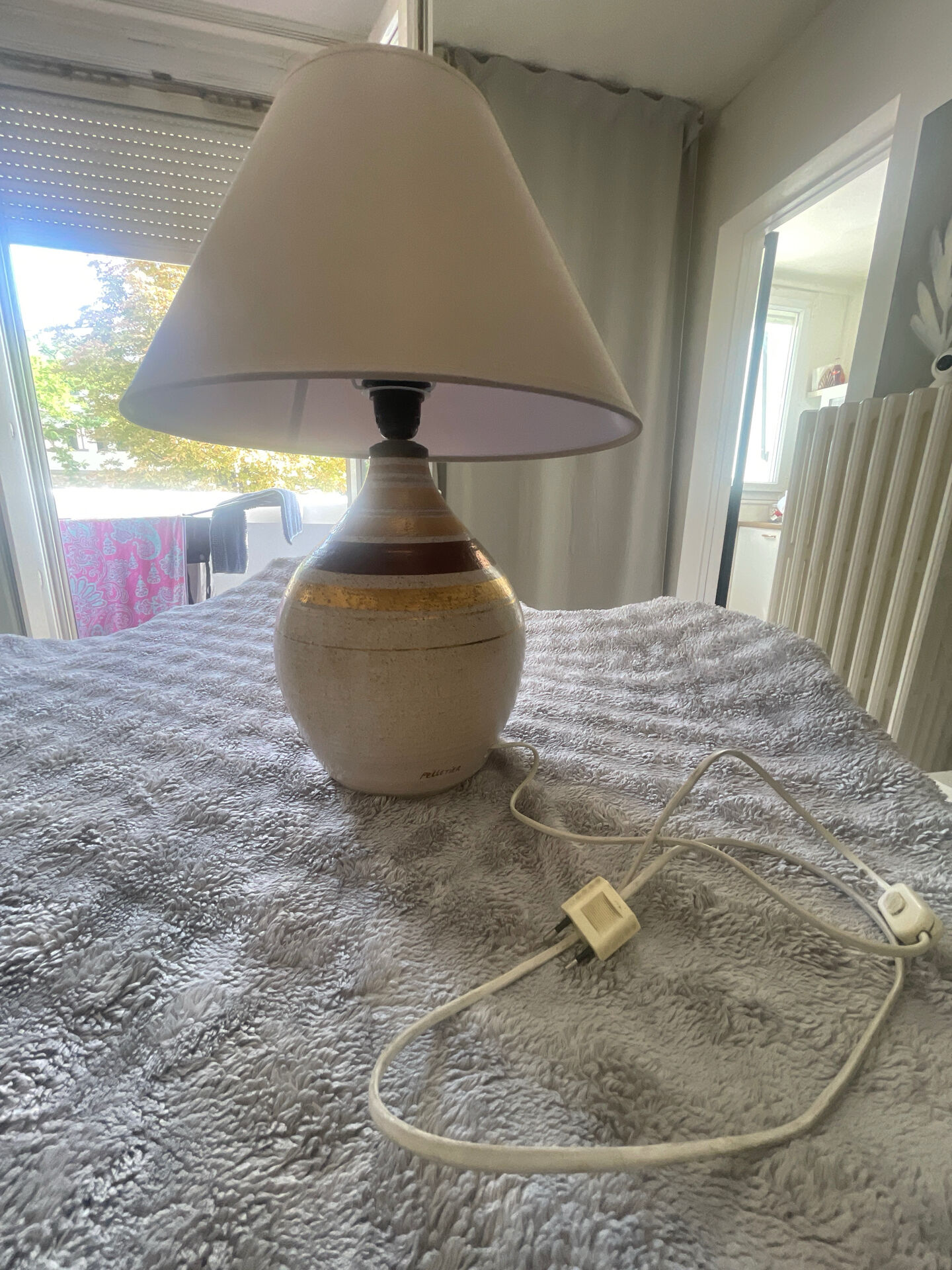 Pelletier lamp