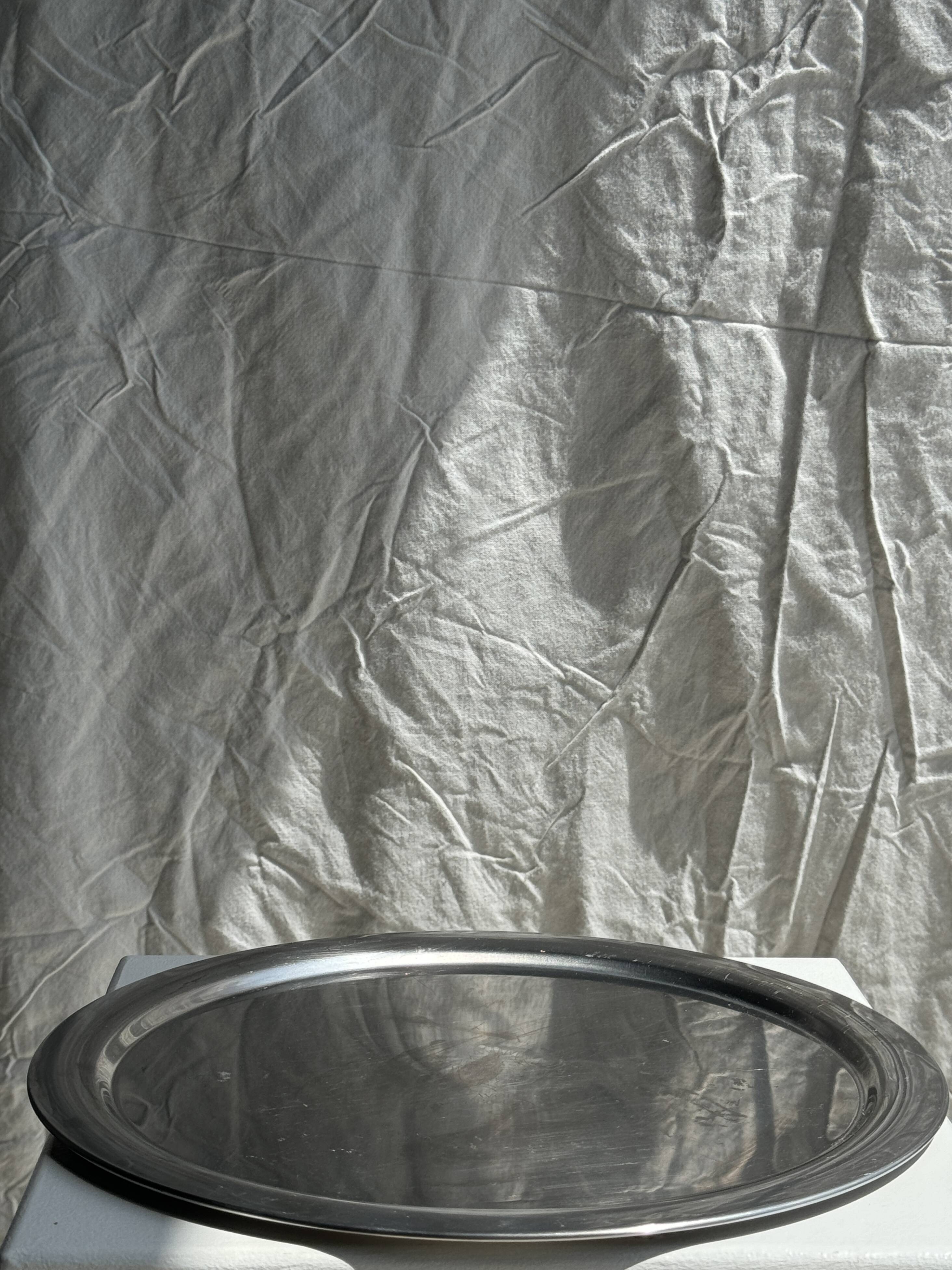 Avon Blason metal tray 1886 - 1976