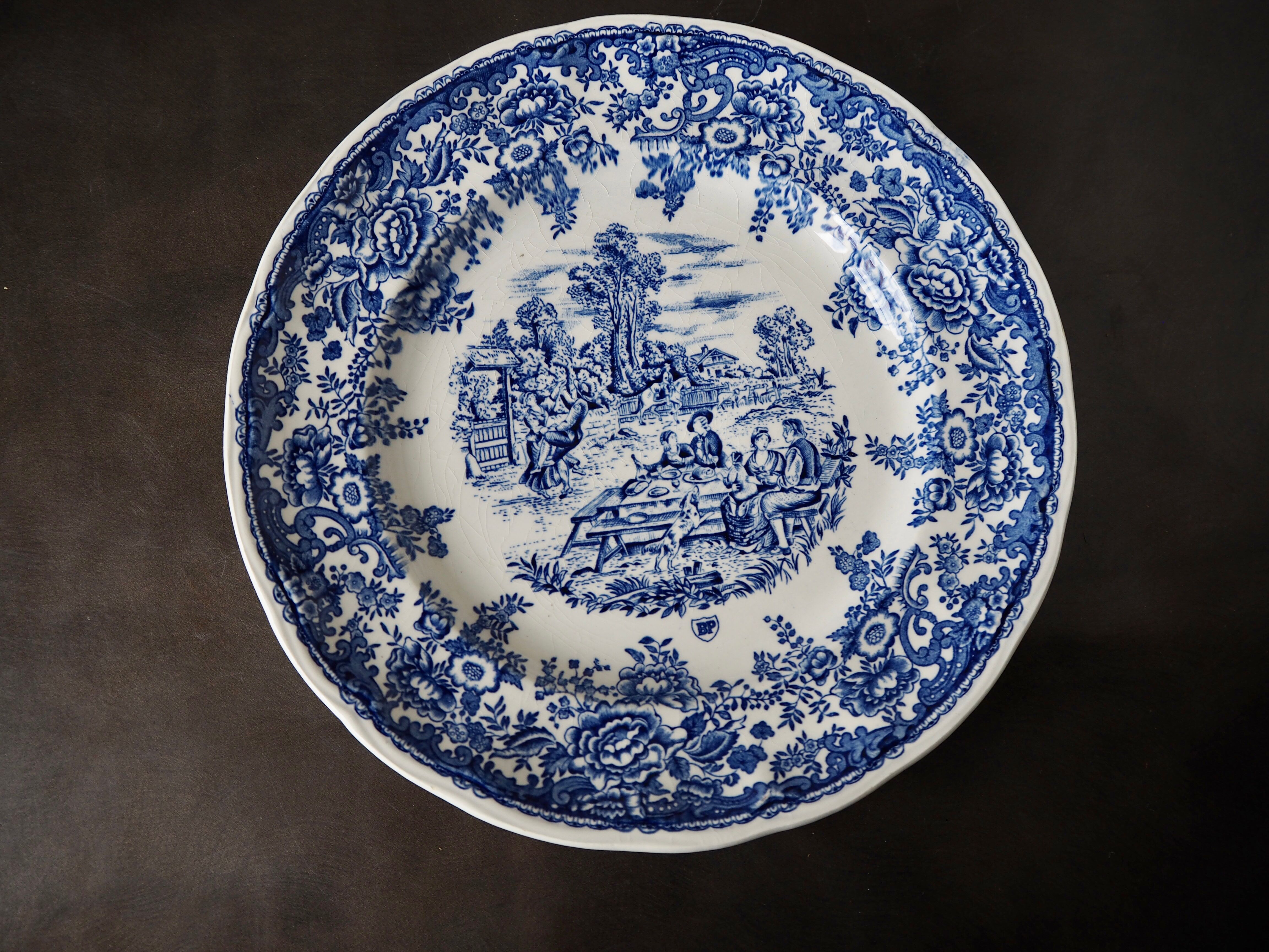 Set of 15 diner plates with English motifs Lunéville