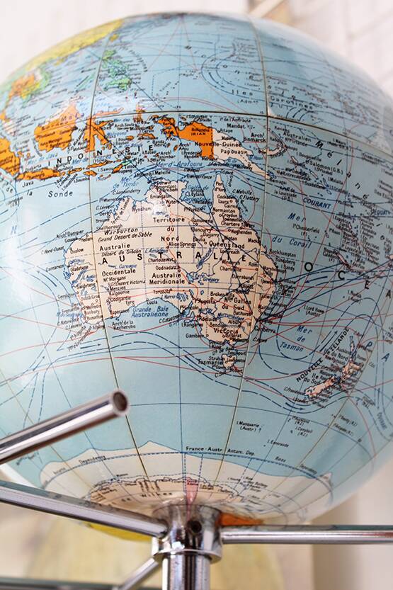 Girard and Barrère terrestrial globe