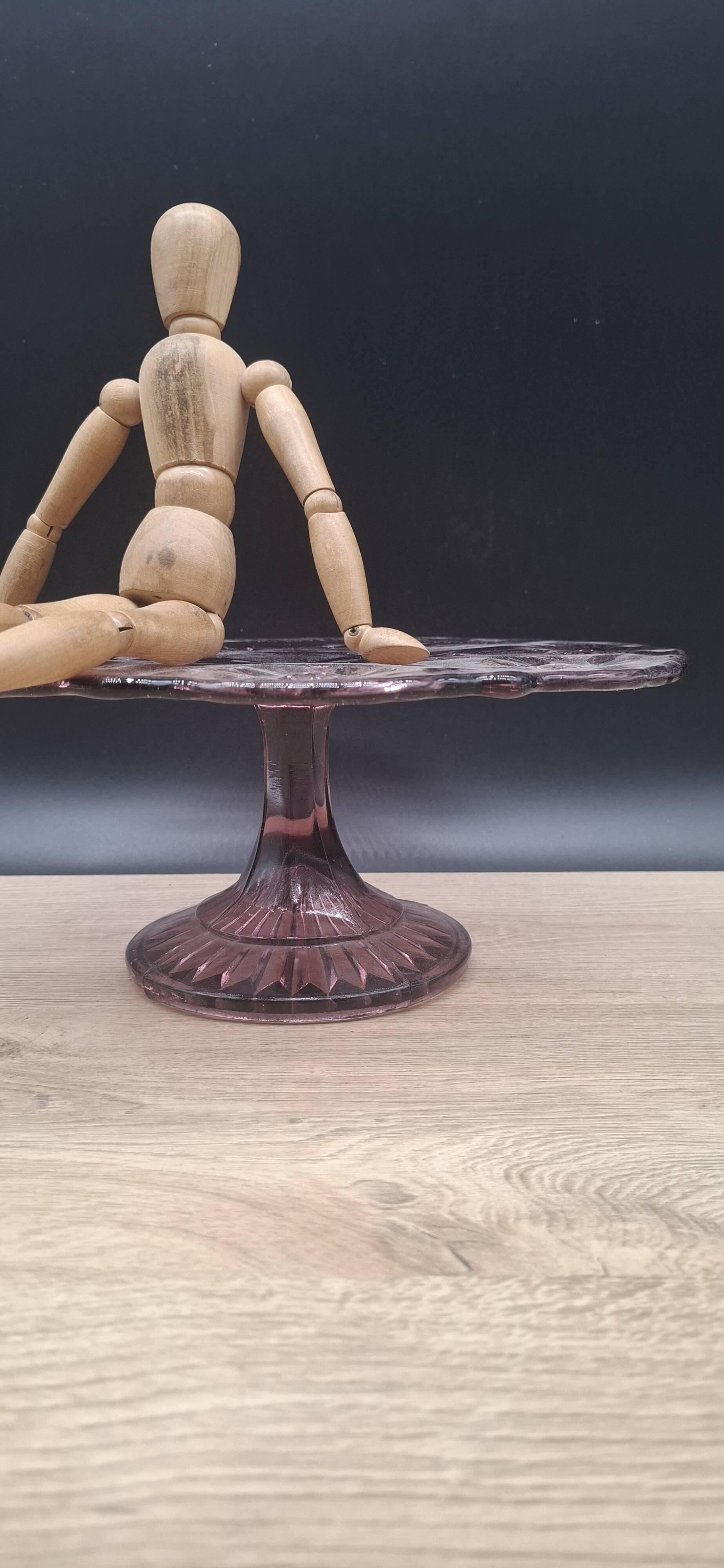 Cake dish, purple glass tart, Manage Belgium