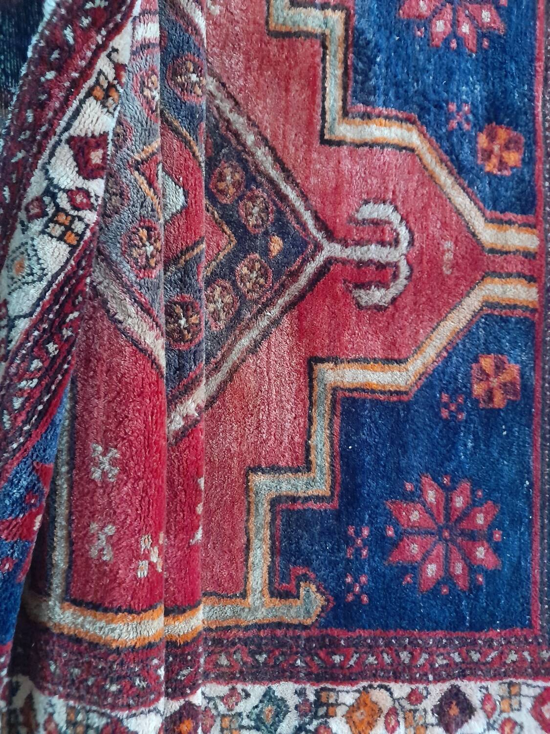 Large Gashgai carpet