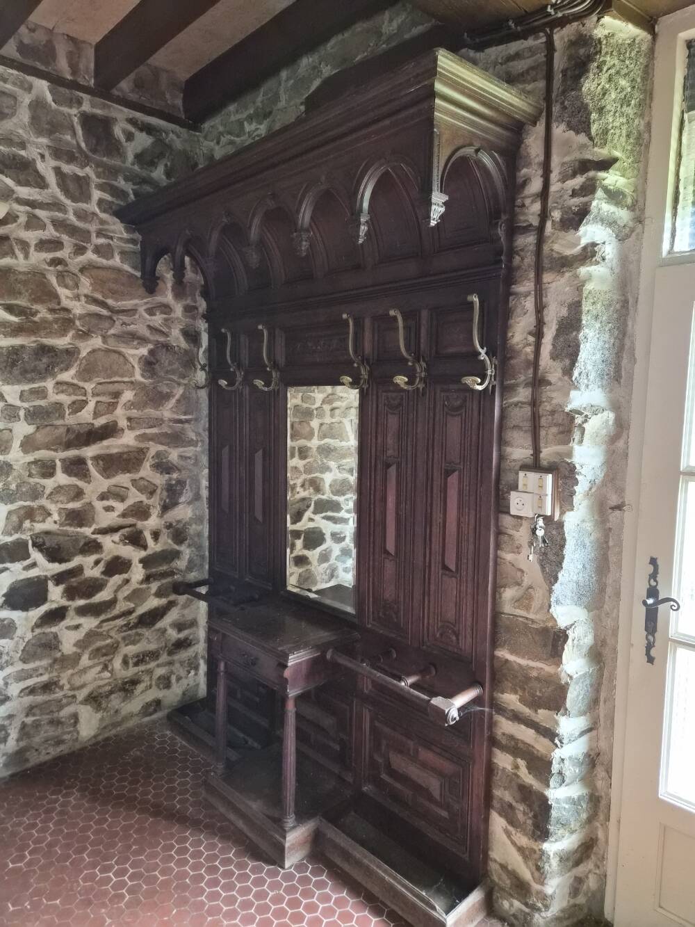 Entrance hall wardrobe