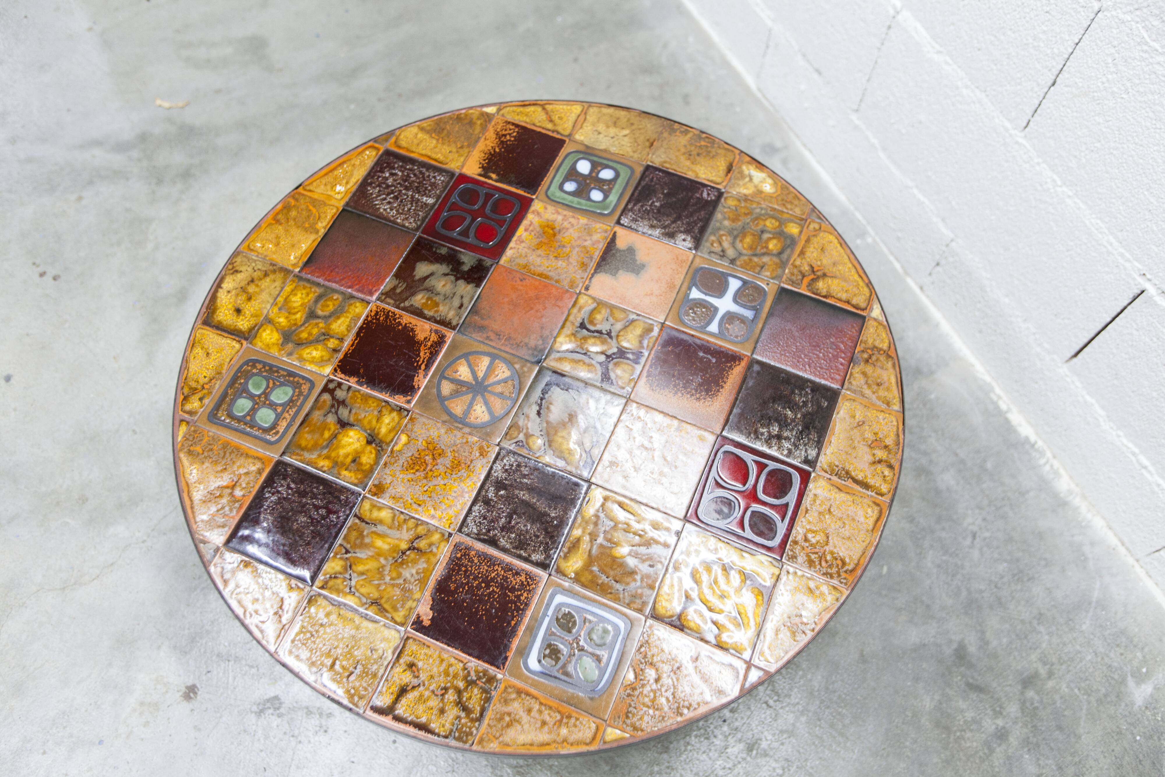 Table basse ronde céramique de Jean Gregorieff