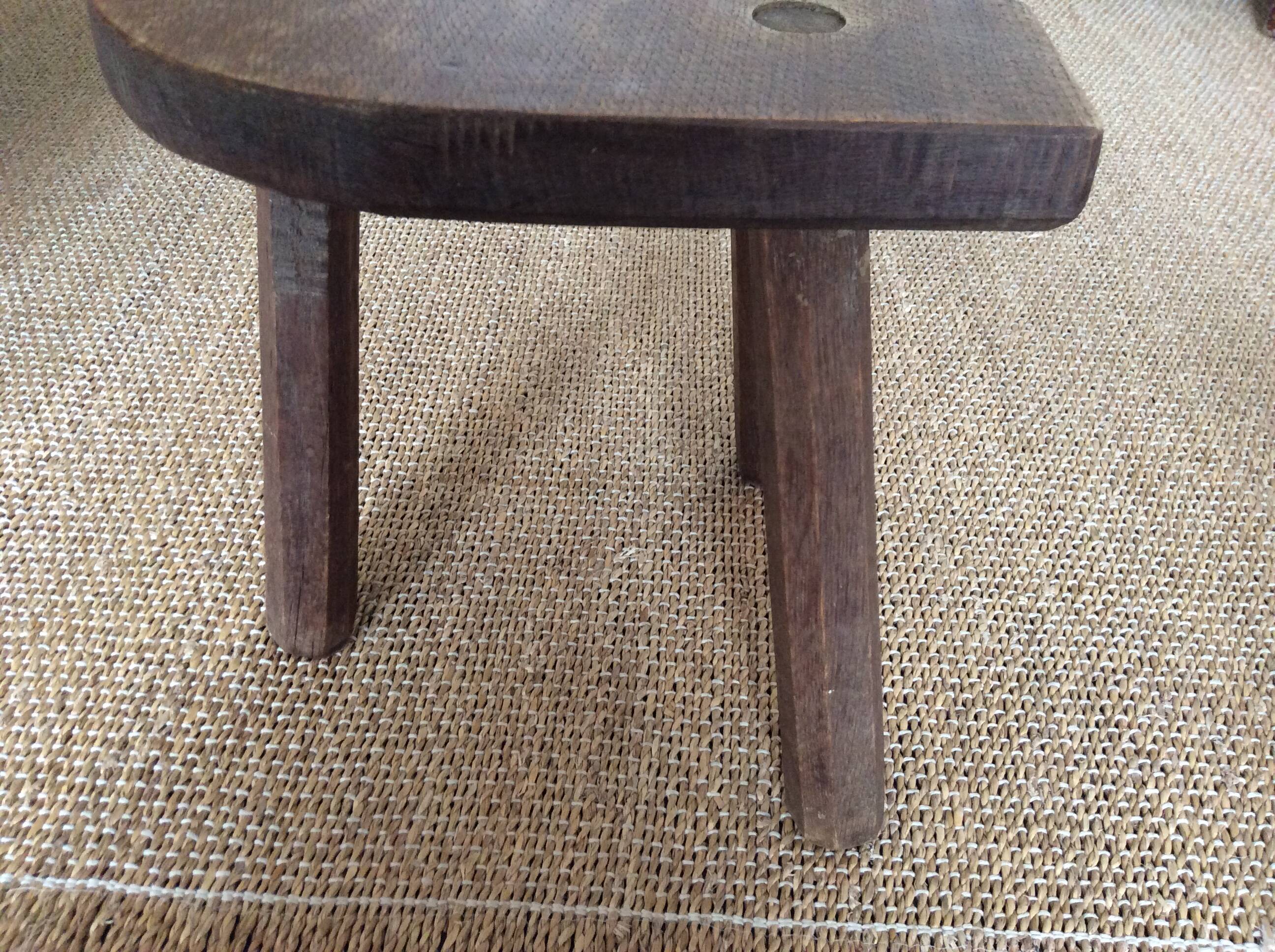 Tabouret tripode