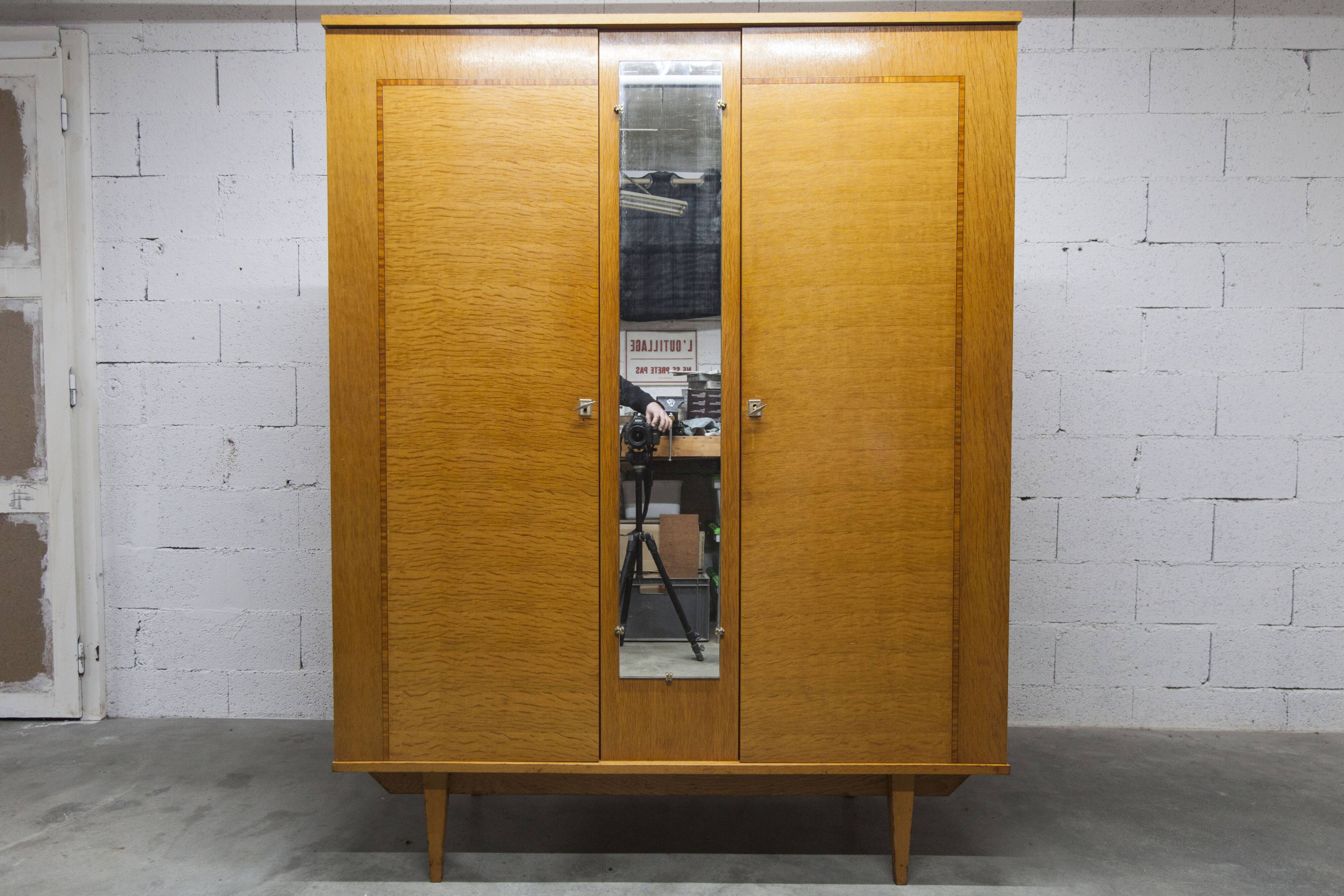 1970 Scandinavian wardrobe with shelves and mirror, 21x126, 2 doors.
