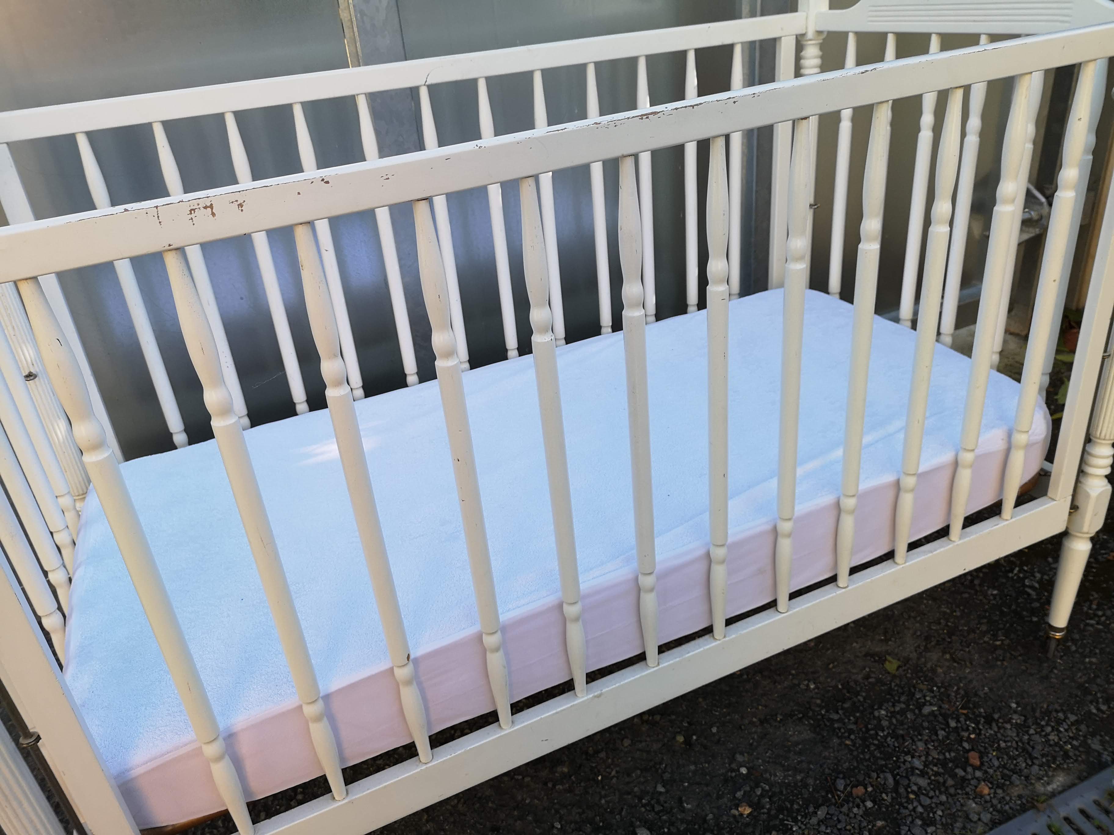 English style child bed