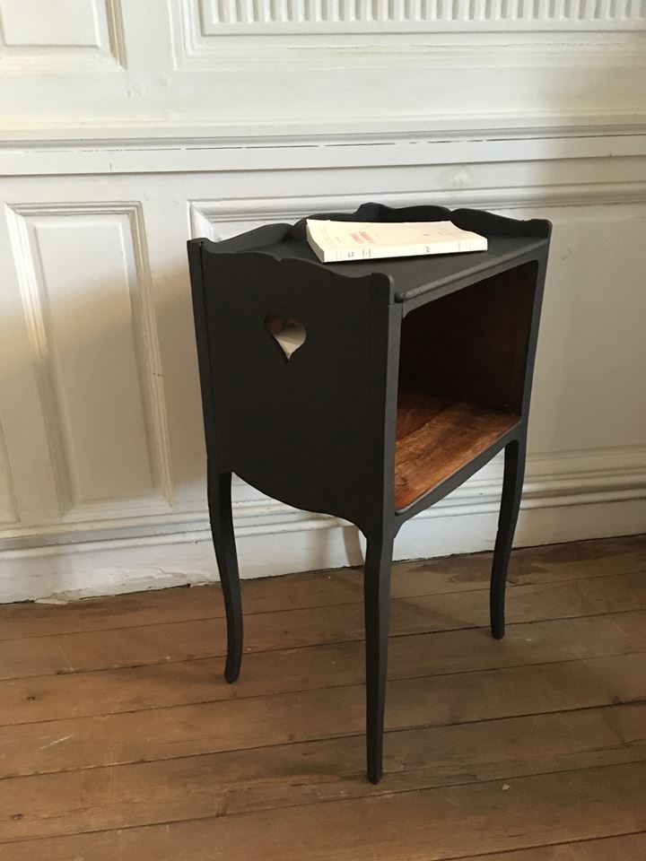 Table de chevet rustique chic