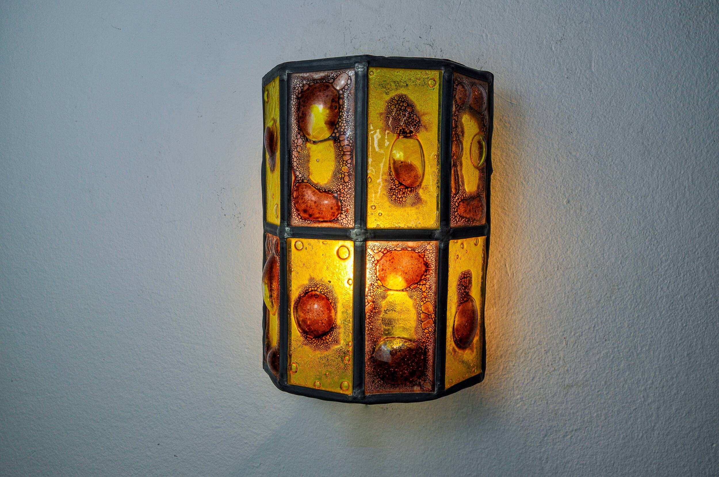 Brutalist wall lamp by Felipe Derflingher for Feders, blown glass, 1960, Mexico