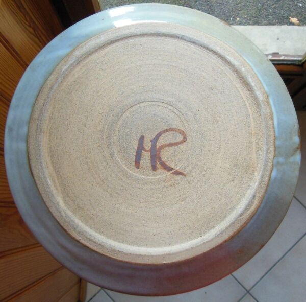 Plateau et cloche a fromage en grès vintage émaillé signature a identifier