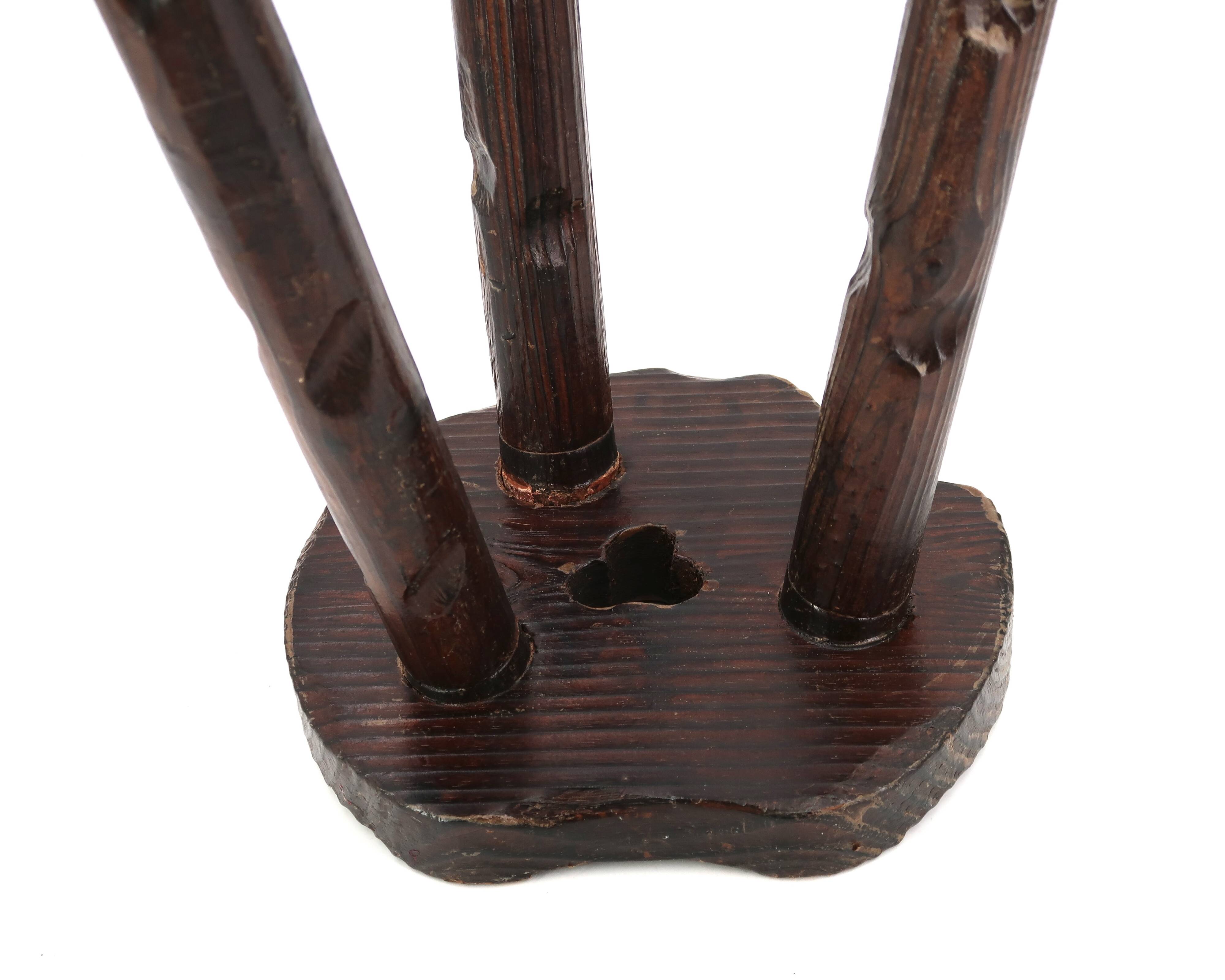 Tabouret tripode en bois, années 50