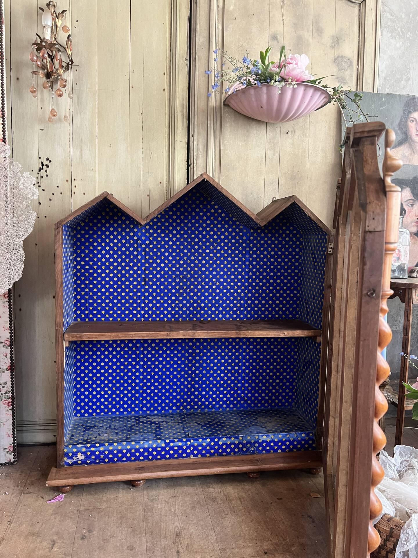 Vitrine ancienne