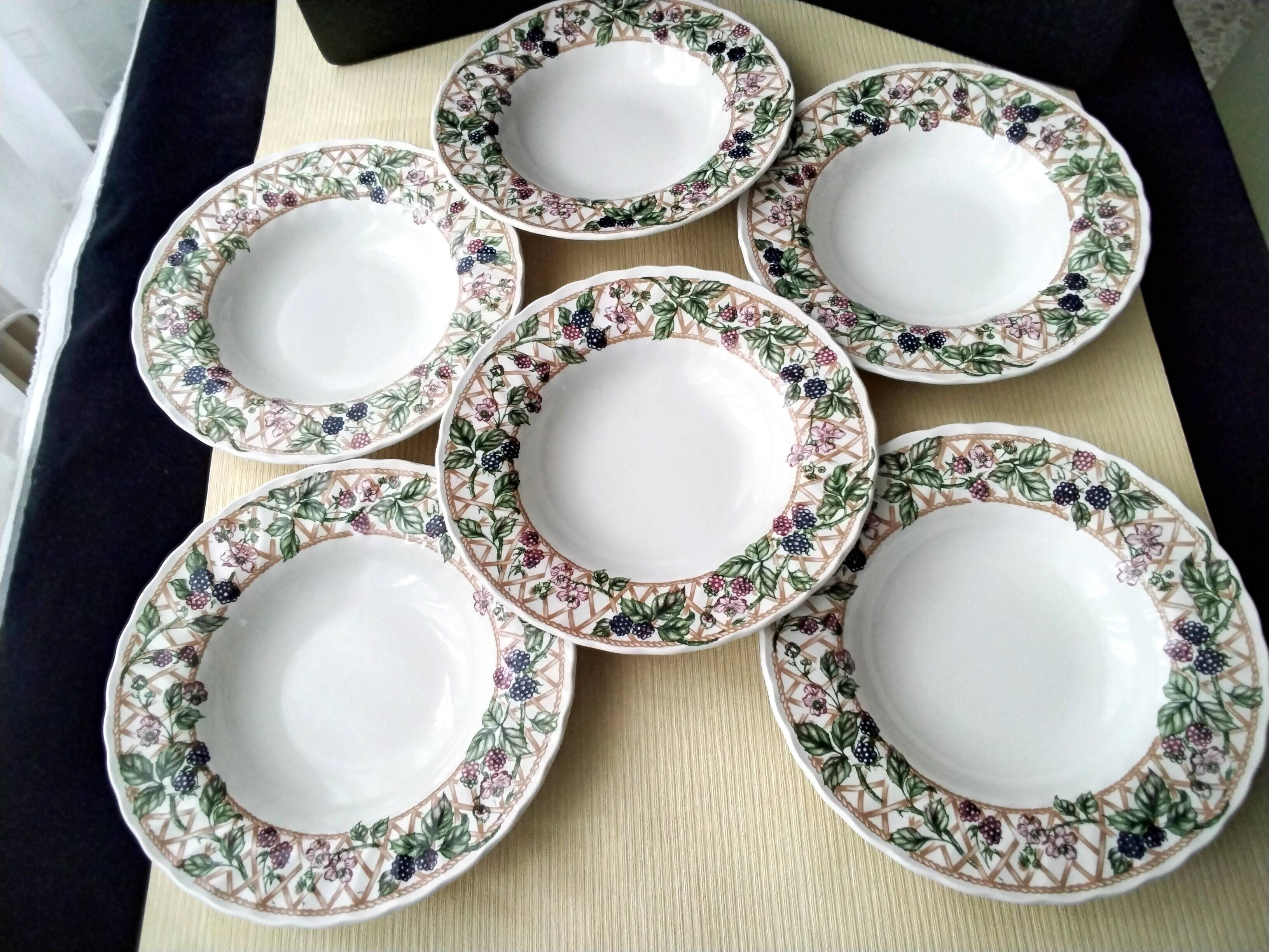 6 Churchill Blackberry Trellis Deep Plates