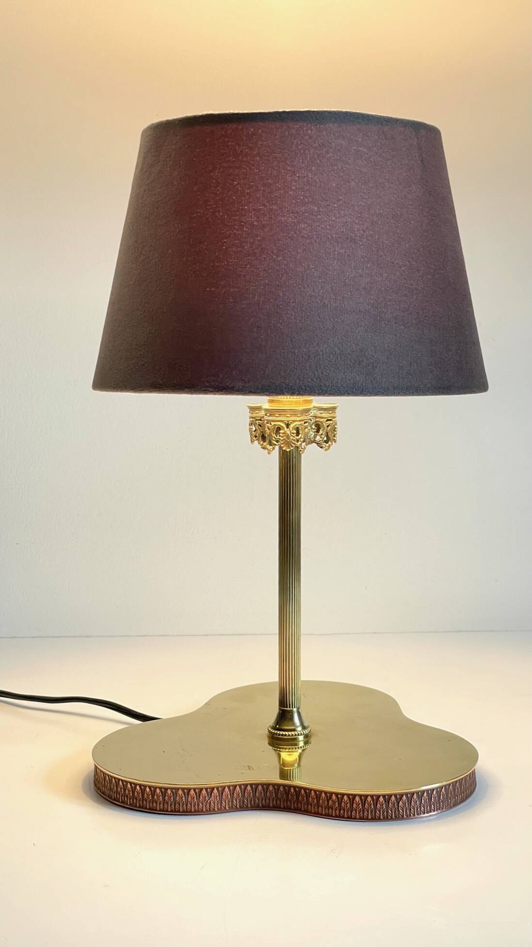 Solid brass vintage clover lamp