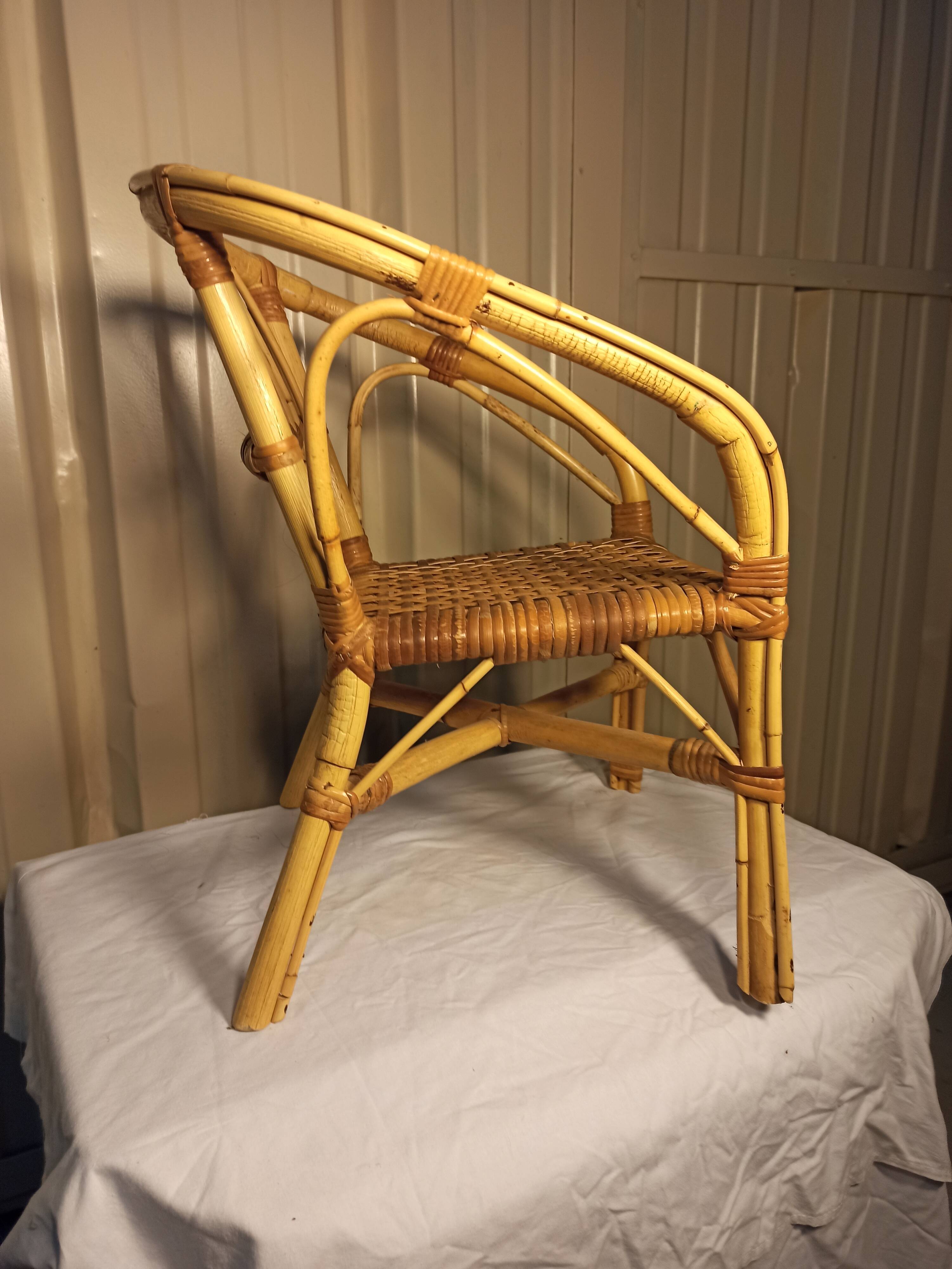 Fauteuil rotin enfant