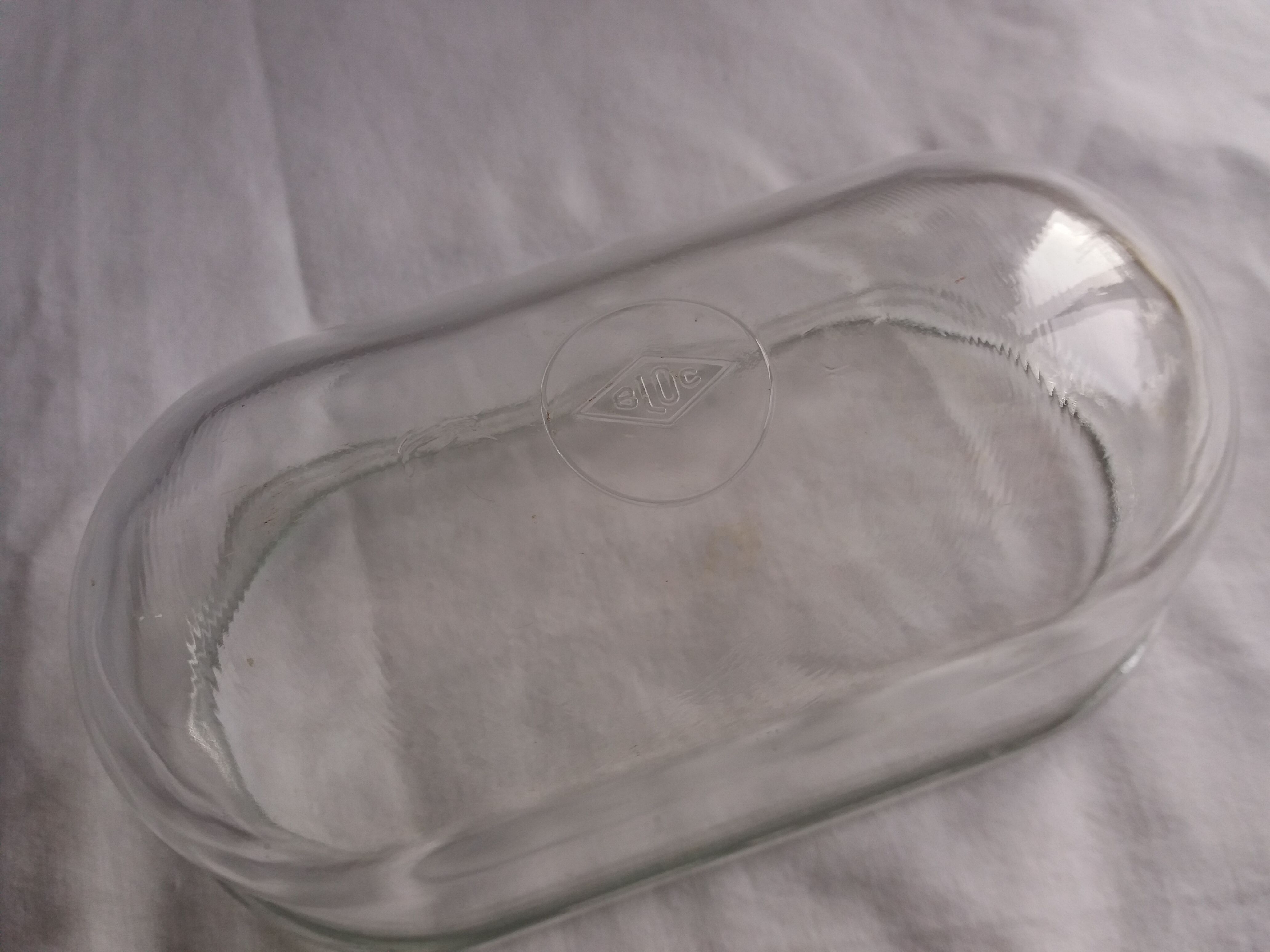 Globe lampshade for industrial wall lamp