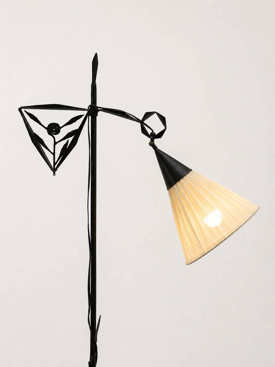 Lampe de sol en fer forgé Arts & Crafts de l'École d'Amsterdam