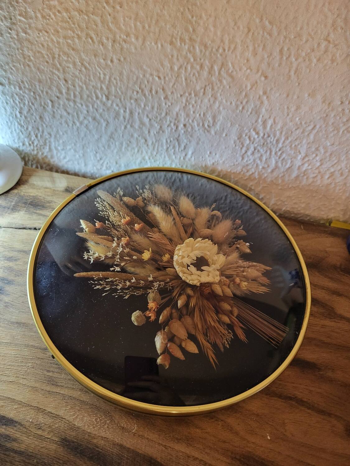 Curved frame dried flowers