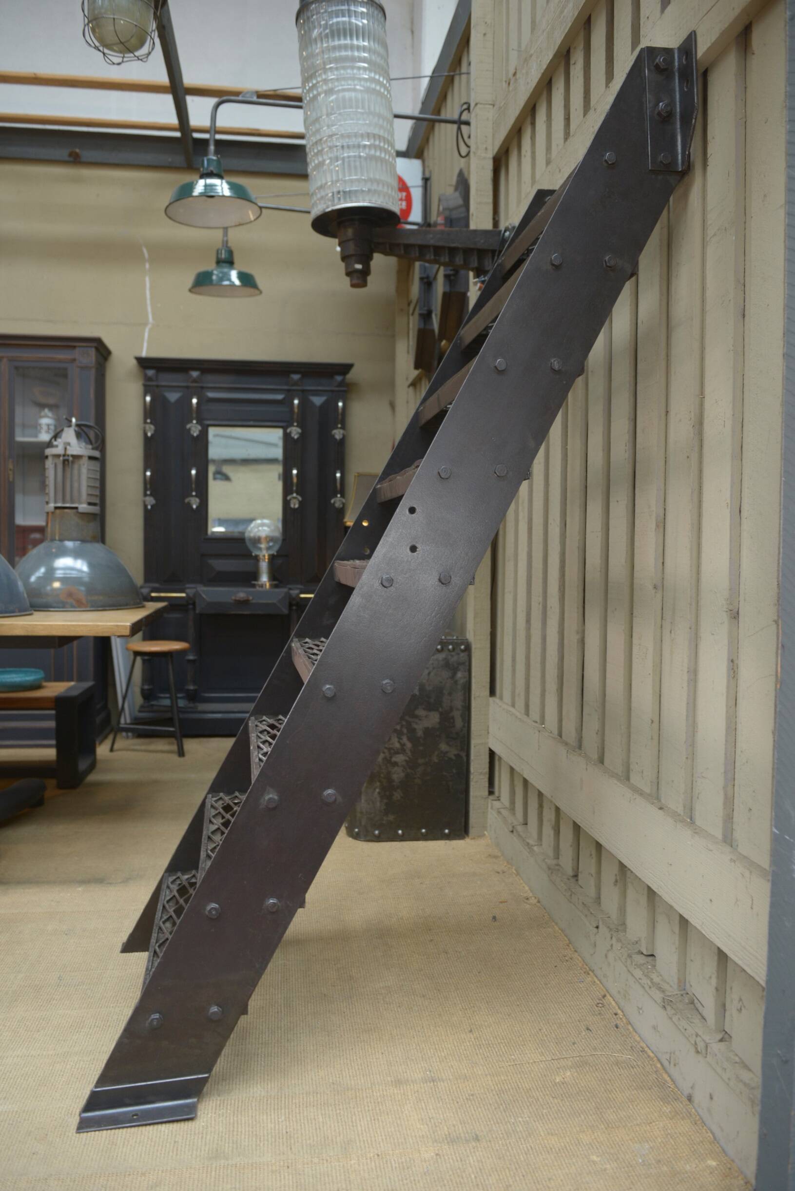 Escalier d'usine en acier 1940