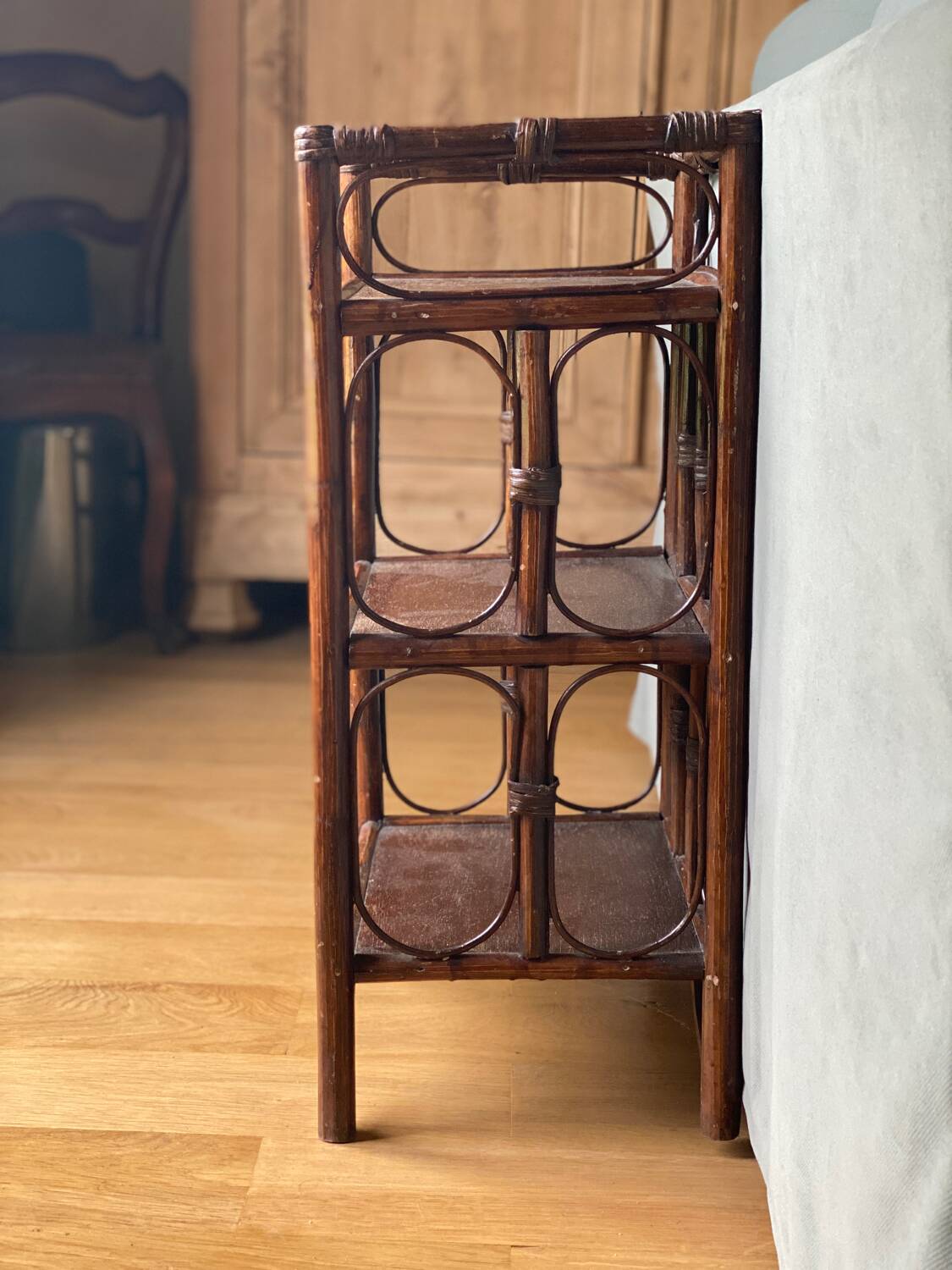 Vintage rattan rose shelf