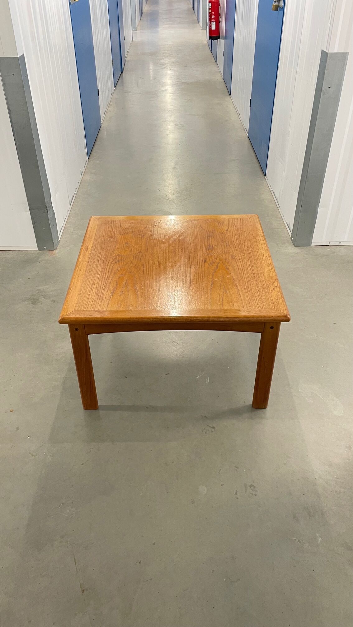 Table basse en teck des années 60