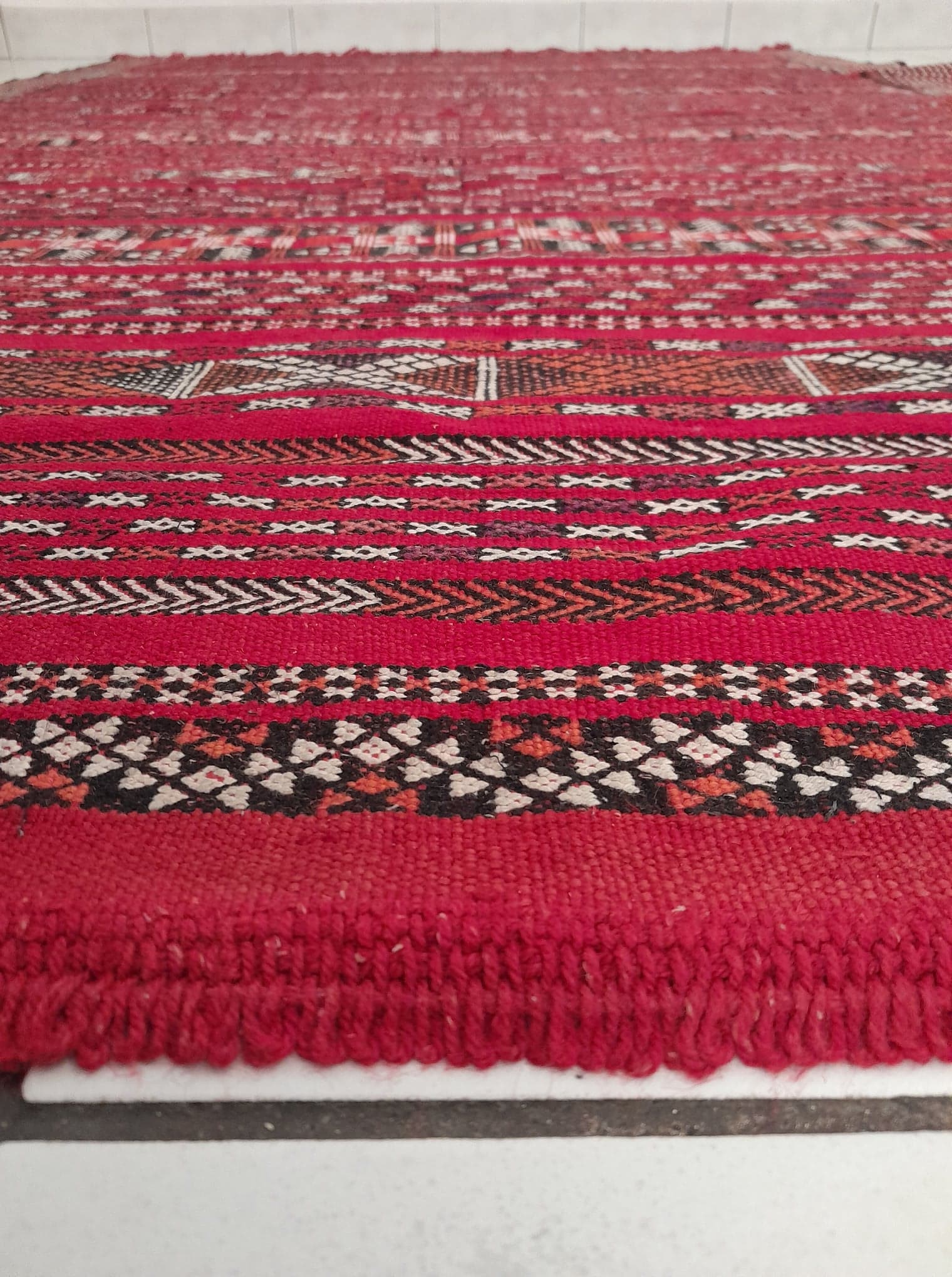 Handmade Berber Zemmour Kilim 244x155cm