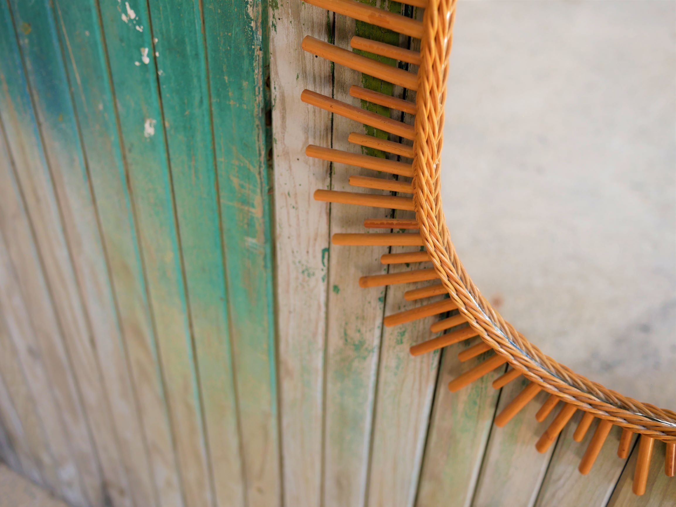 Vintage rattan mirror 42x64cm